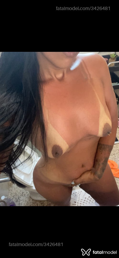 Acompanhante mulher morena (o) de olhos pretos em Belo Horizonte Acompanhante mulher morena (o) de olhos pretos em Belo Horizonte - Jade Souza