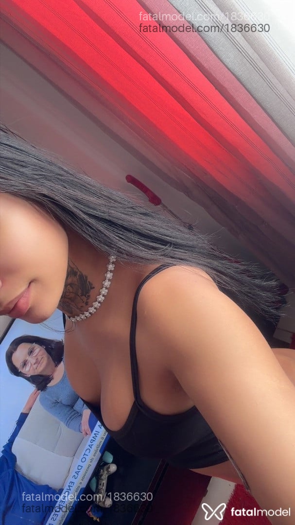 Acompanhante mulher trans morena (o) de olhos pretos - Victoria Yasmim Acompanhante mulher trans morena (o) de olhos pretos - Victoria Yasmim