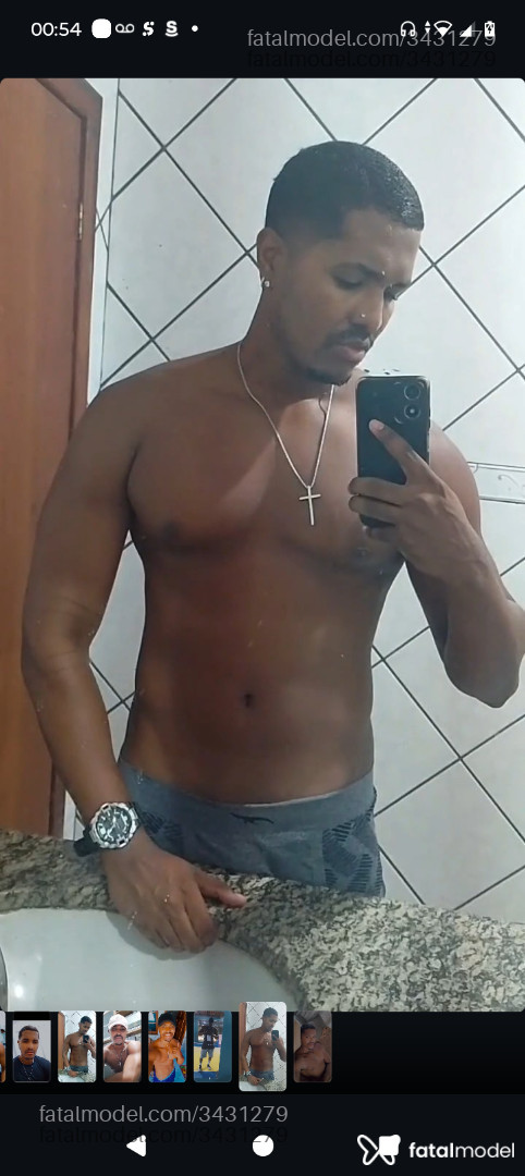 Acompanhante homem morena (o) de olhos pretos - Raffa San Carlos