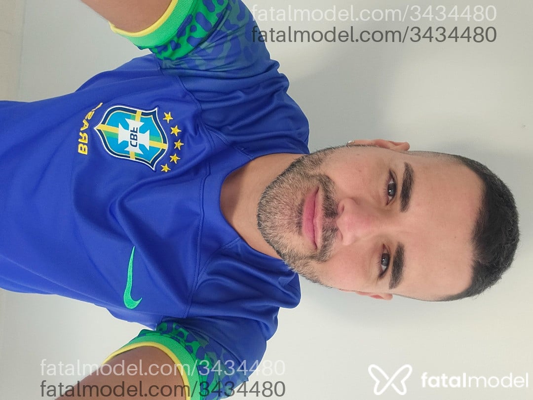 Acompanhante homem com cabelo castanho de olhos castanhos em Aracaju - Victor