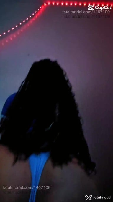 Acompanhante mulher com cabelo castanho de olhos castanhos em Macaé - Louise Queiroz