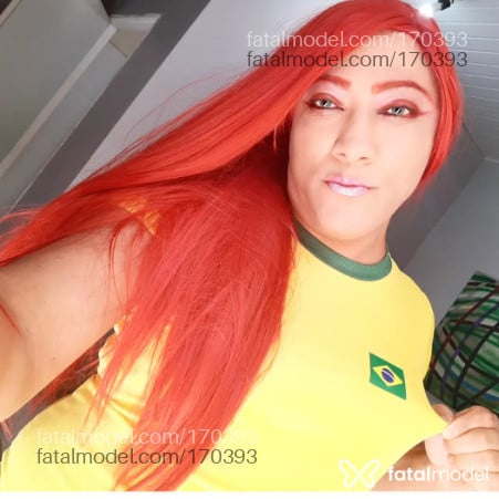 Acompanhante travesti loira (o) de olhos verdes em São José do Rio Preto - Leê camaleão