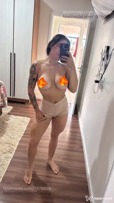 Acompanhante mulher com cabelo castanho de olhos castanhos em Chapecó Acompanhante mulher com cabelo castanho de olhos castanhos em Chapecó - Jessica Kilian