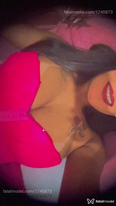 Acompanhante mulher morena (o) de olhos mel em Itajaí - Jade