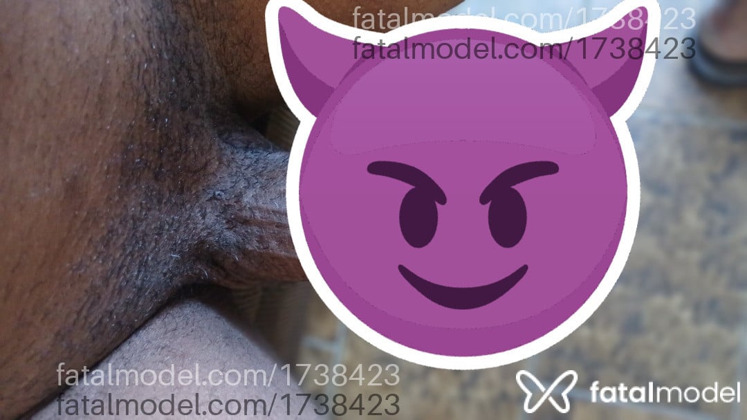 Acompanhante homem morena (o) de olhos pretos - Negro Acompanhante homem morena (o) de olhos pretos - Negro