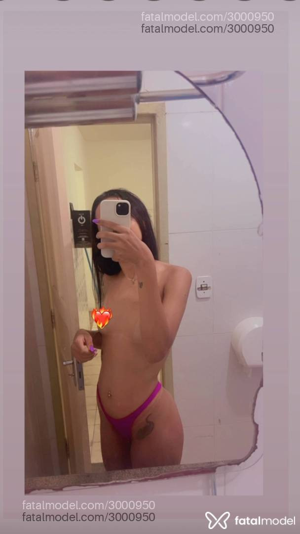 Acompanhante mulher morena (o) de olhos castanhos - Bolzanni Acompanhante mulher morena (o) de olhos castanhos - Bolzanni