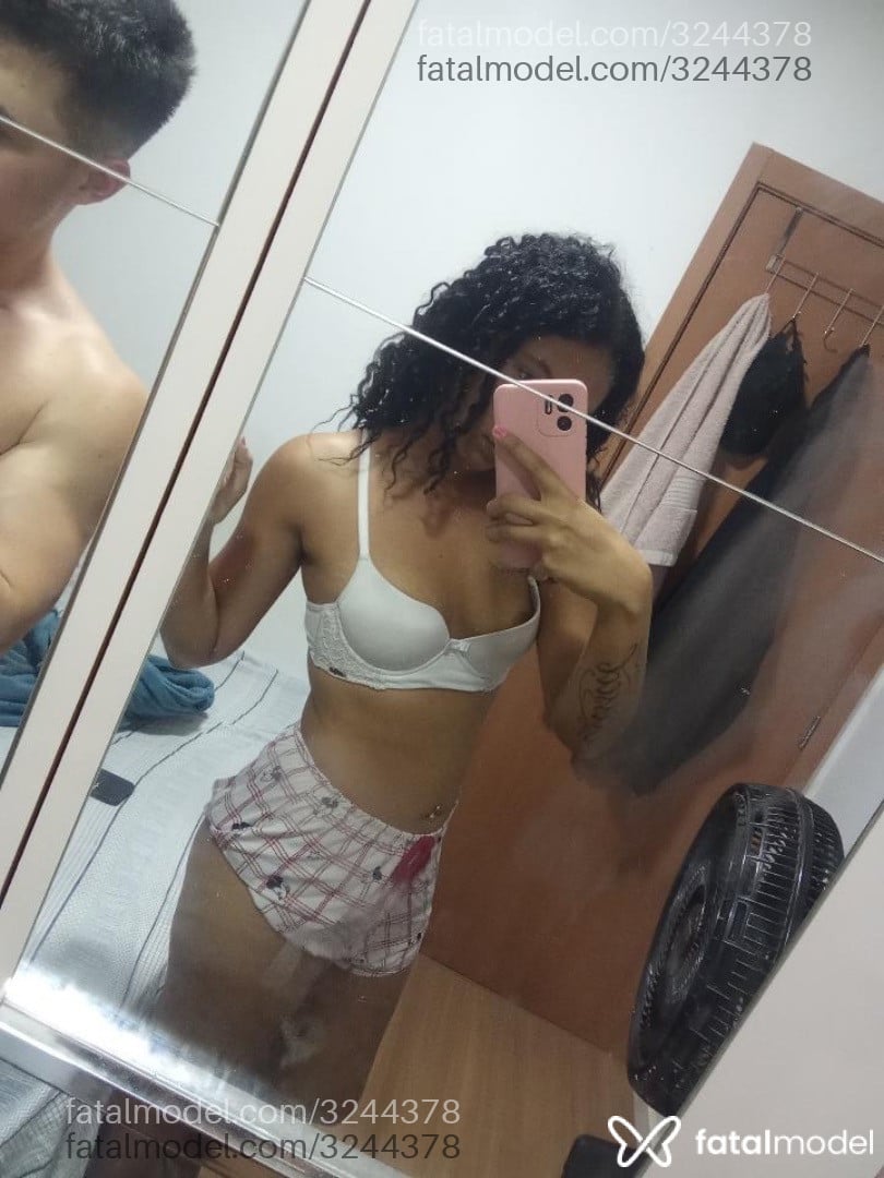 Acompanhante mulher morena (o) de olhos castanhos - Eloysa Acompanhante mulher morena (o) de olhos castanhos - Eloysa