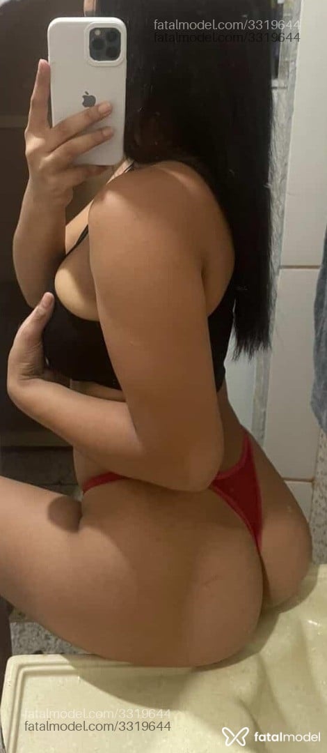 Acompanhante mulher morena (o) de olhos castanhos - Karoline Acompanhante mulher morena (o) de olhos castanhos - Karoline