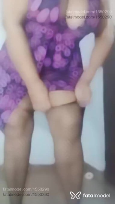 Acompanhante mulher loira (o) de olhos mel - Pamela
