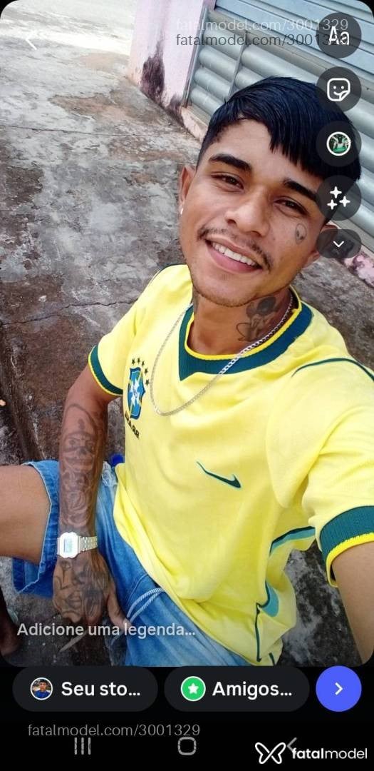 Acompanhante homem com cabelo castanho de olhos castanhos - Maycon