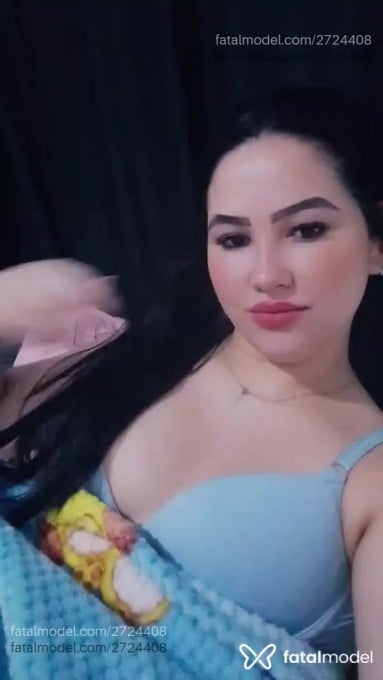 Acompanhante mulher morena (o) de olhos mel - Cereginha