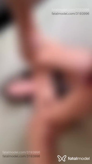 Acompanhante homem morena (o) de olhos castanhos - Venbli Acompanhante homem morena (o) de olhos castanhos - Venbli