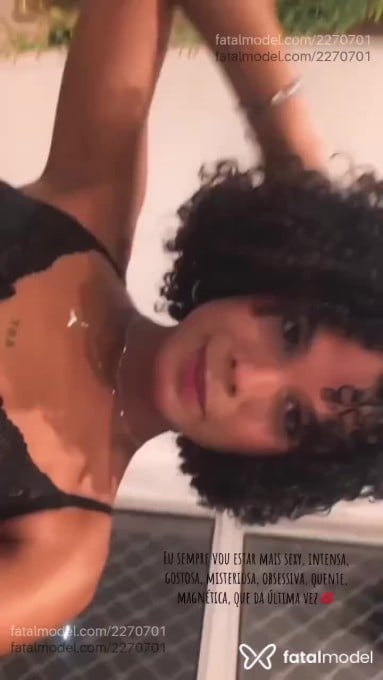Acompanhante mulher trans ruiva (o) de olhos castanhos em Camaçari Acompanhante mulher trans ruiva (o) de olhos castanhos em Camaçari - Angel