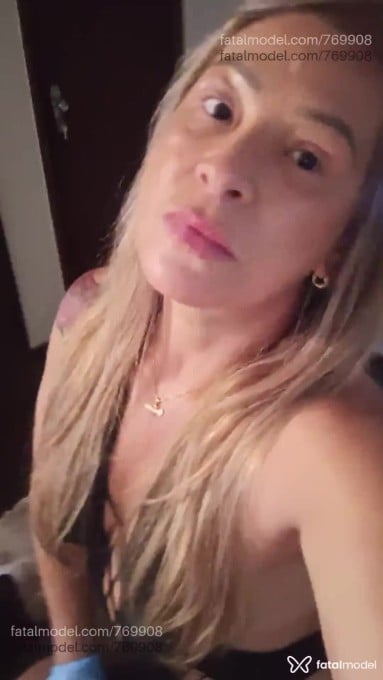 Acompanhante mulher ruiva (o) de olhos castanhos em Betim - Adriana Bitencourt