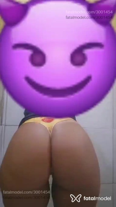 Acompanhante mulher morena (o) de olhos pretos em Virtual Acompanhante mulher morena (o) de olhos pretos em Virtual - Manu Tavares