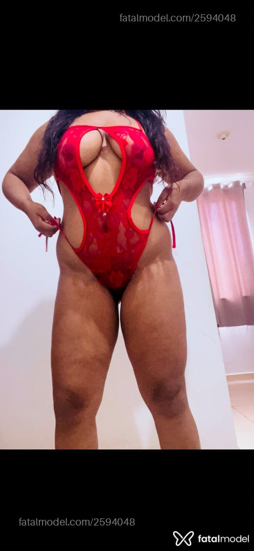 Acompanhante mulher morena (o) de olhos castanhos - Lorena