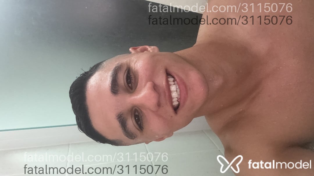 Acompanhante homem morena (o) de olhos castanhos - Luiz