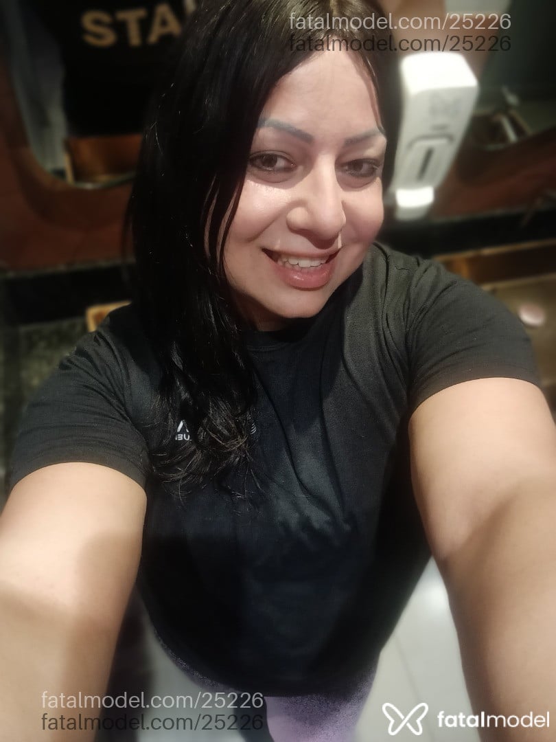 Acompanhante travesti morena (o) de olhos castanhos em Maringá Acompanhante travesti morena (o) de olhos castanhos em Maringá - Luana travesti