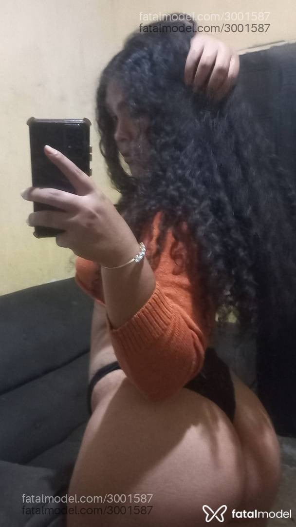 Acompanhante mulher trans morena (o) de olhos castanhos - Brielly