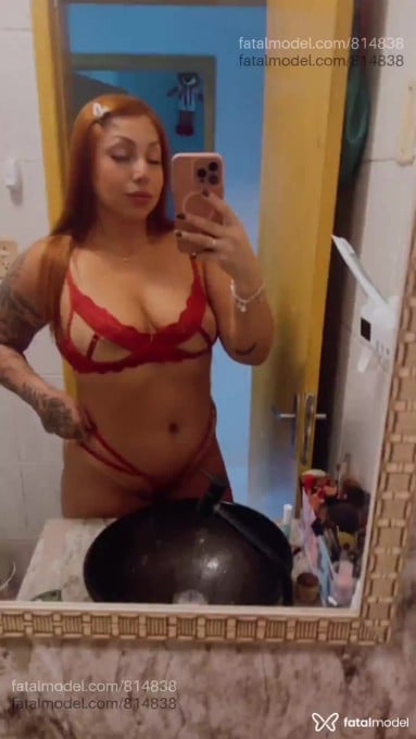 Acompanhante mulher morena (o) de olhos mel em Tubarão - Mahh