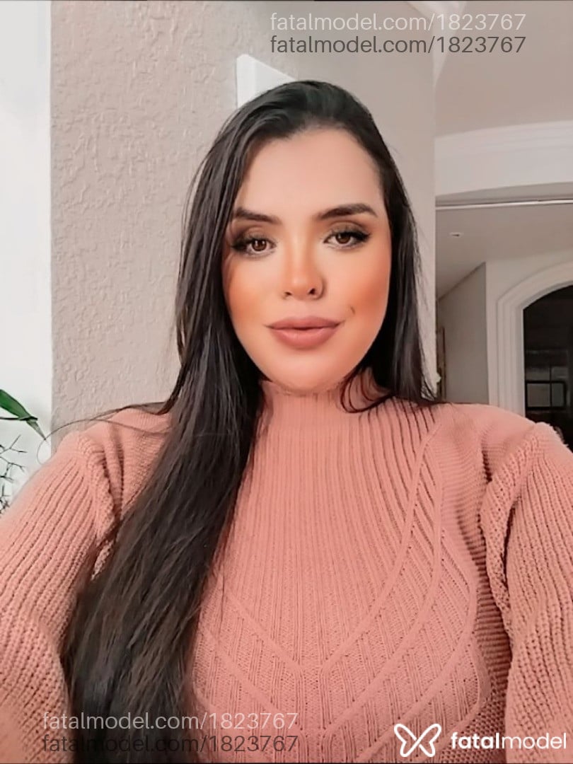 Acompanhante mulher trans morena (o) de olhos castanhos em Francisco Beltrão - Alicia