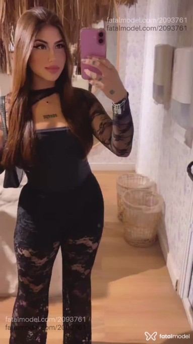 Acompanhante mulher com cabelo castanho de olhos castanhos - Angel Acompanhante mulher com cabelo castanho de olhos castanhos - Angel