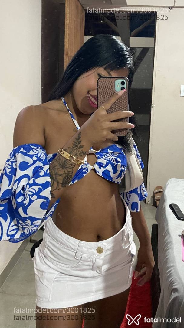 Acompanhante mulher morena (o) de olhos pretos - Sophia Alencar