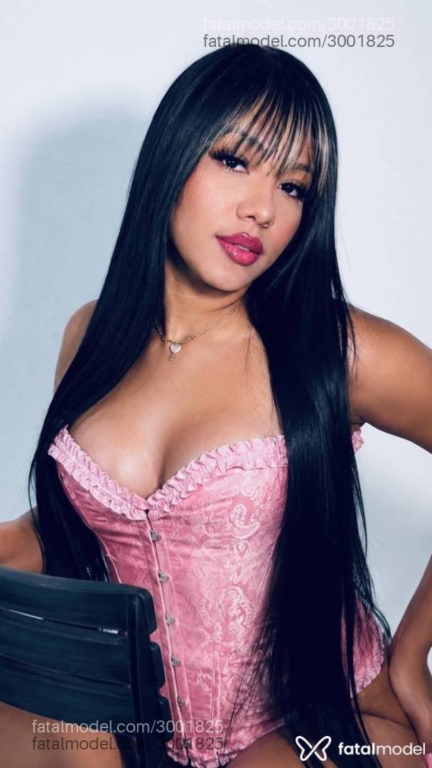 Acompanhante mulher morena (o) de olhos pretos - Sophia Alencar