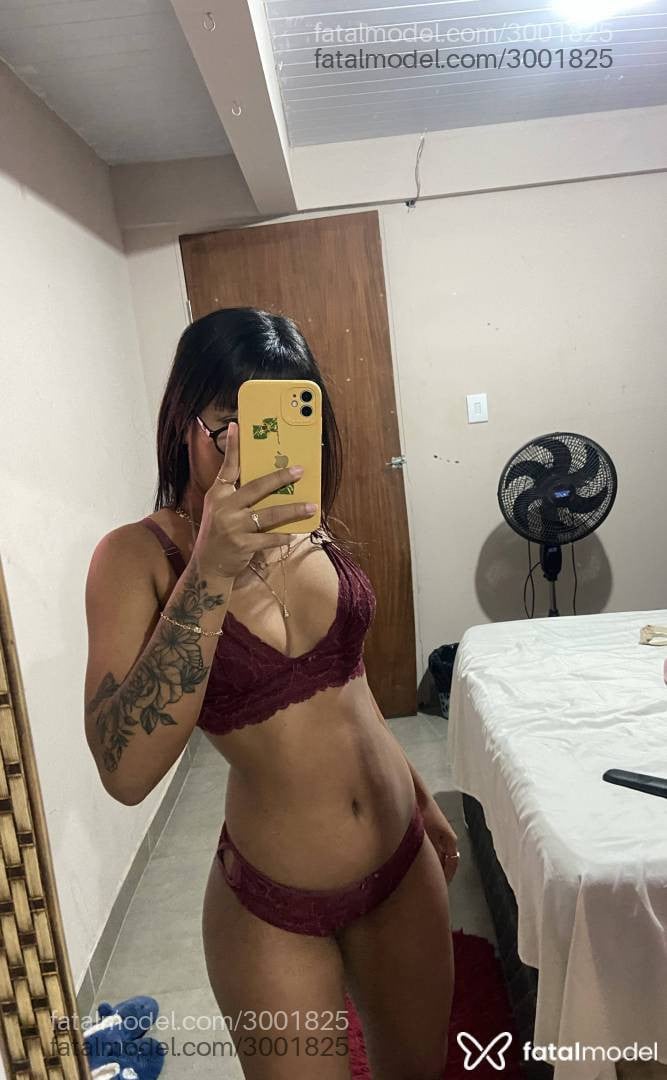 Acompanhante mulher morena (o) de olhos pretos - Sophia Alencar