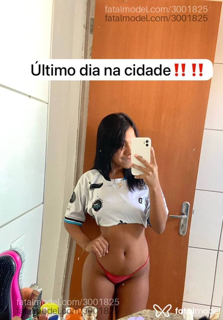 Acompanhante mulher morena (o) de olhos pretos - Sophia Alencar