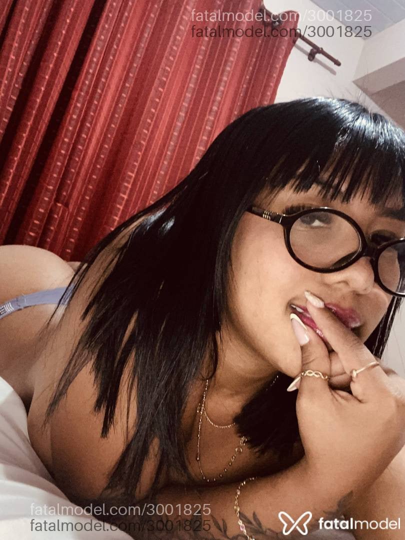 Acompanhante mulher morena (o) de olhos pretos - Sophia Alencar