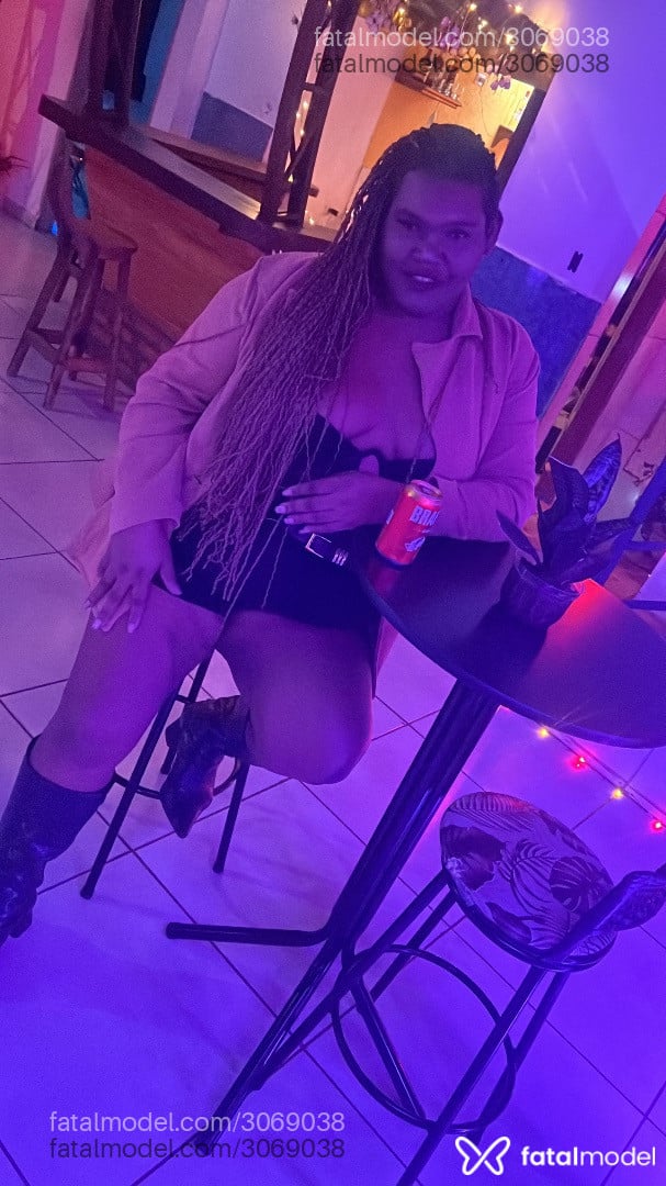 Acompanhante mulher trans morena (o) de olhos pretos em Taquarituba - Brenda Mansur
