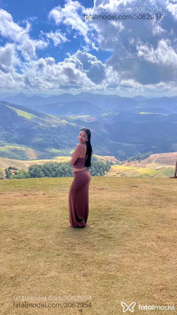 Acompanhante mulher com cabelo castanho de olhos castanhos em Vila Velha - Julinha