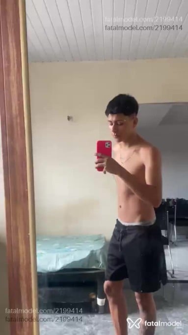 Acompanhante homem com cabelo castanho de olhos castanhos em Belém Acompanhante homem com cabelo castanho de olhos castanhos em Belém - Angell