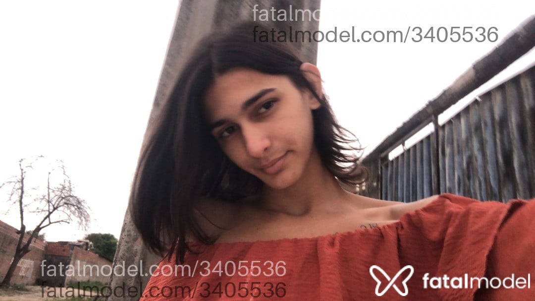 Acompanhante mulher trans com cabelo castanho de olhos castanhos em Maracanaú - Luaninfetinha