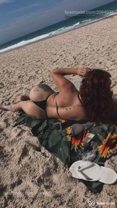 Acompanhante mulher ruiva (o) de olhos castanhos - Júju Tavares Acompanhante mulher ruiva (o) de olhos castanhos - Júju Tavares