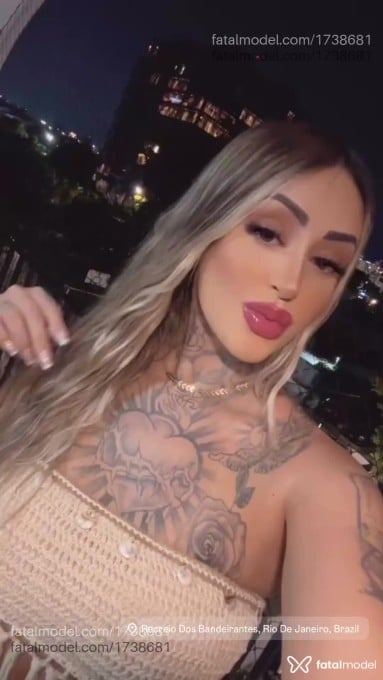 Acompanhante mulher loira (o) de olhos mel em São José dos Campos Acompanhante mulher loira (o) de olhos mel em São José dos Campos - Isabela