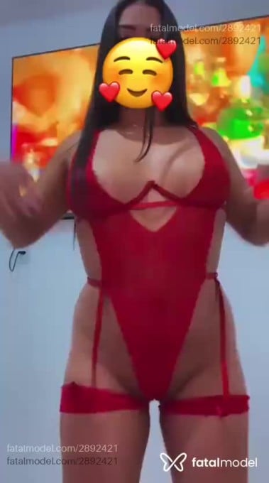 Acompanhante mulher morena (o) de olhos pretos - Myazinha Acompanhante mulher morena (o) de olhos pretos - Myazinha