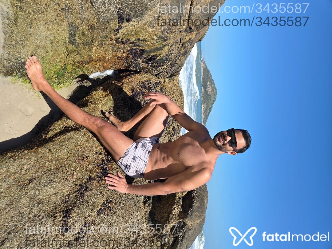 Acompanhante homem morena (o) de olhos castanhos em Rio de Janeiro - Tom Elis