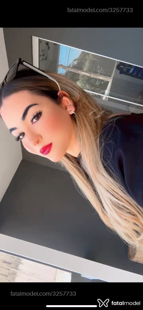 Acompanhante mulher loira (o) de olhos castanhos em Adamantina - Pantera Gold