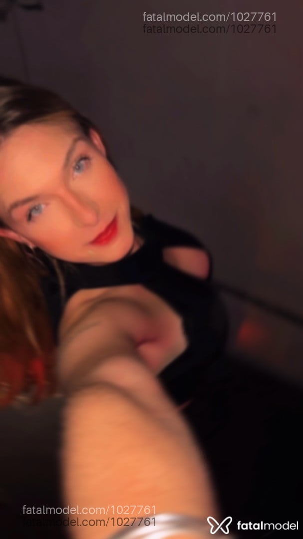 Acompanhante trans loira (o) de olhos azuis em Santo André - Aika