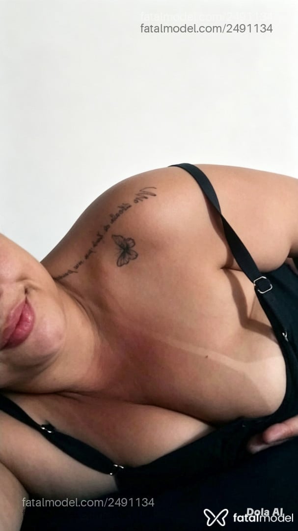 Acompanhante mulher com cabelo colorido de olhos pretos em Três Lagoas Acompanhante mulher com cabelo colorido de olhos pretos em Três Lagoas - Ruby