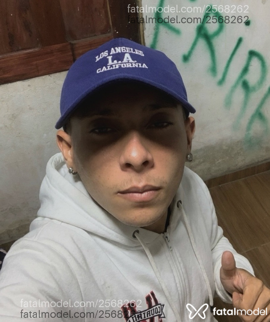 Acompanhante homem loira (o) de olhos castanhos - Lodarque Acompanhante homem loira (o) de olhos castanhos - Lodarque