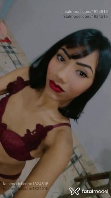 Acompanhante mulher morena (o) de olhos pretos em Araxá Acompanhante mulher morena (o) de olhos pretos em Araxá - Lisa
