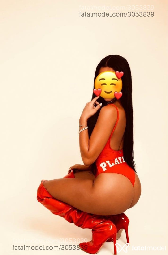 Acompanhante mulher morena (o) de olhos pretos em Rio de Janeiro Acompanhante mulher morena (o) de olhos pretos em Rio de Janeiro - Angel