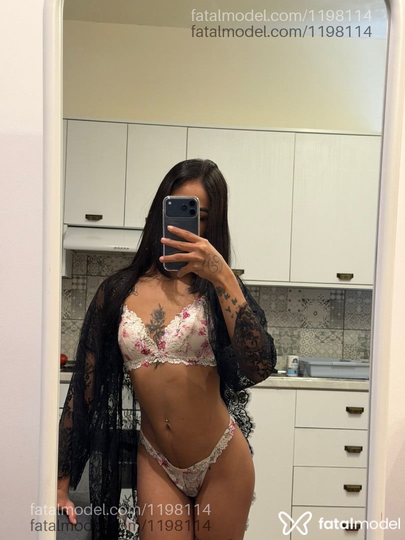 Acompanhante mulher morena (o) de olhos castanhos em Guarapari - Tayna Costa