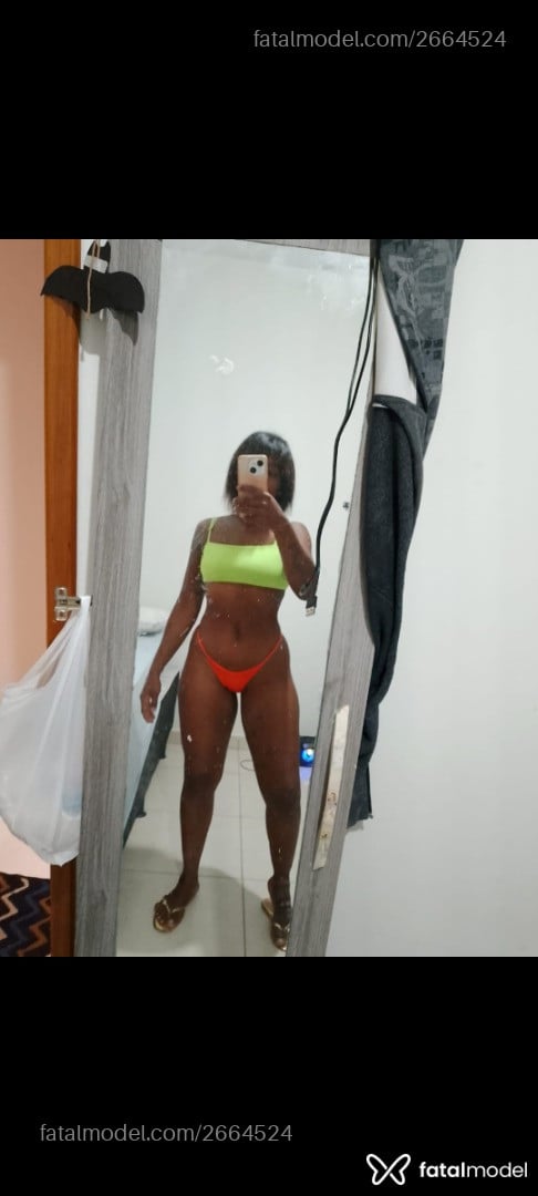 Acompanhante mulher com cabelo castanho de olhos pretos em Caldas Novas Acompanhante mulher com cabelo castanho de olhos pretos em Caldas Novas - Natasha