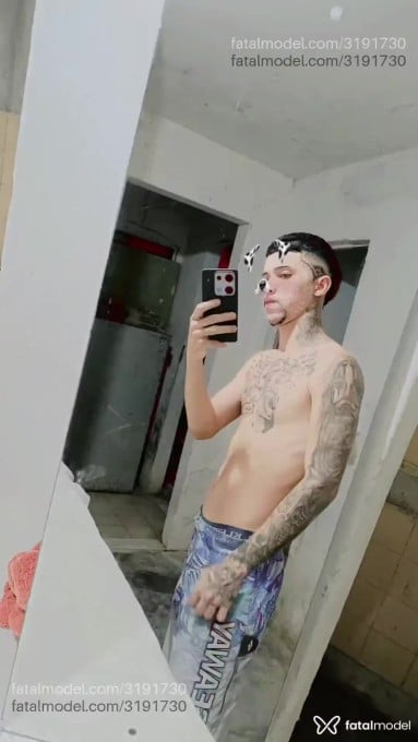 Acompanhante homem com cabelo castanho de olhos castanhos em Recife Acompanhante homem com cabelo castanho de olhos castanhos em Recife - Gabriel