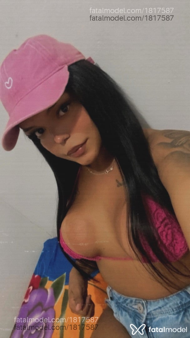 Acompanhante mulher trans morena (o) de olhos castanhos - Kaila