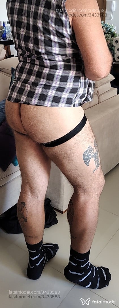 Acompanhante homem com cabelo castanho de olhos verdes em Guarapuava - Rogger